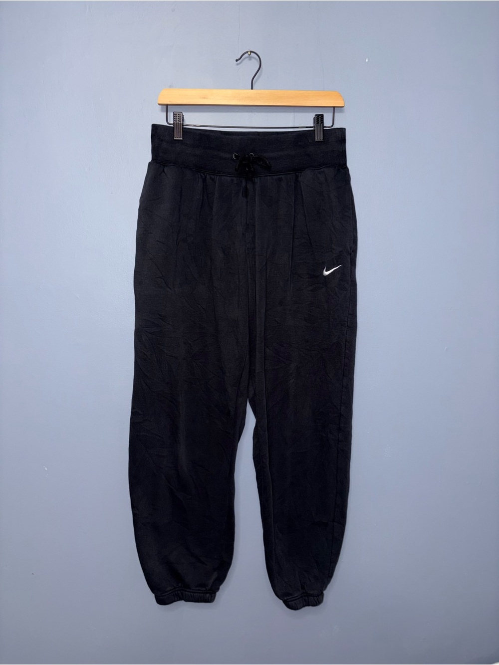 Nike • Black Sweatpants